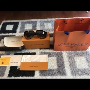 Louis Vuitton Mens Sunglasses
